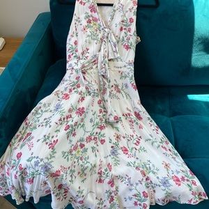 Gal Meets Glam white floral dress